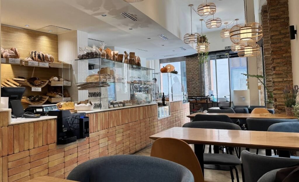 ana-la-fantastica-malaga-2 ana-la-fantastica-malaga-2